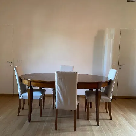 Luxury Via Pozzone Milano * Μιλάνο