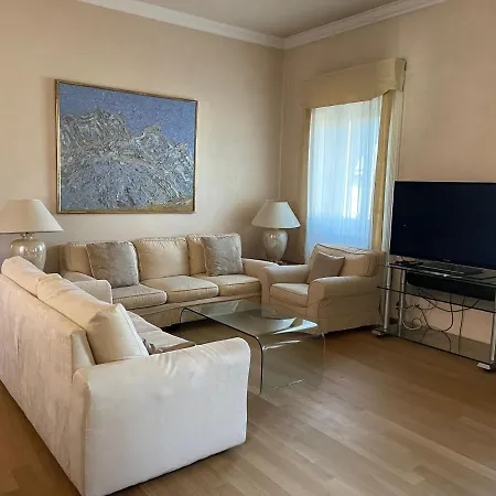 Luxury Via Pozzone Milano * Μιλάνο